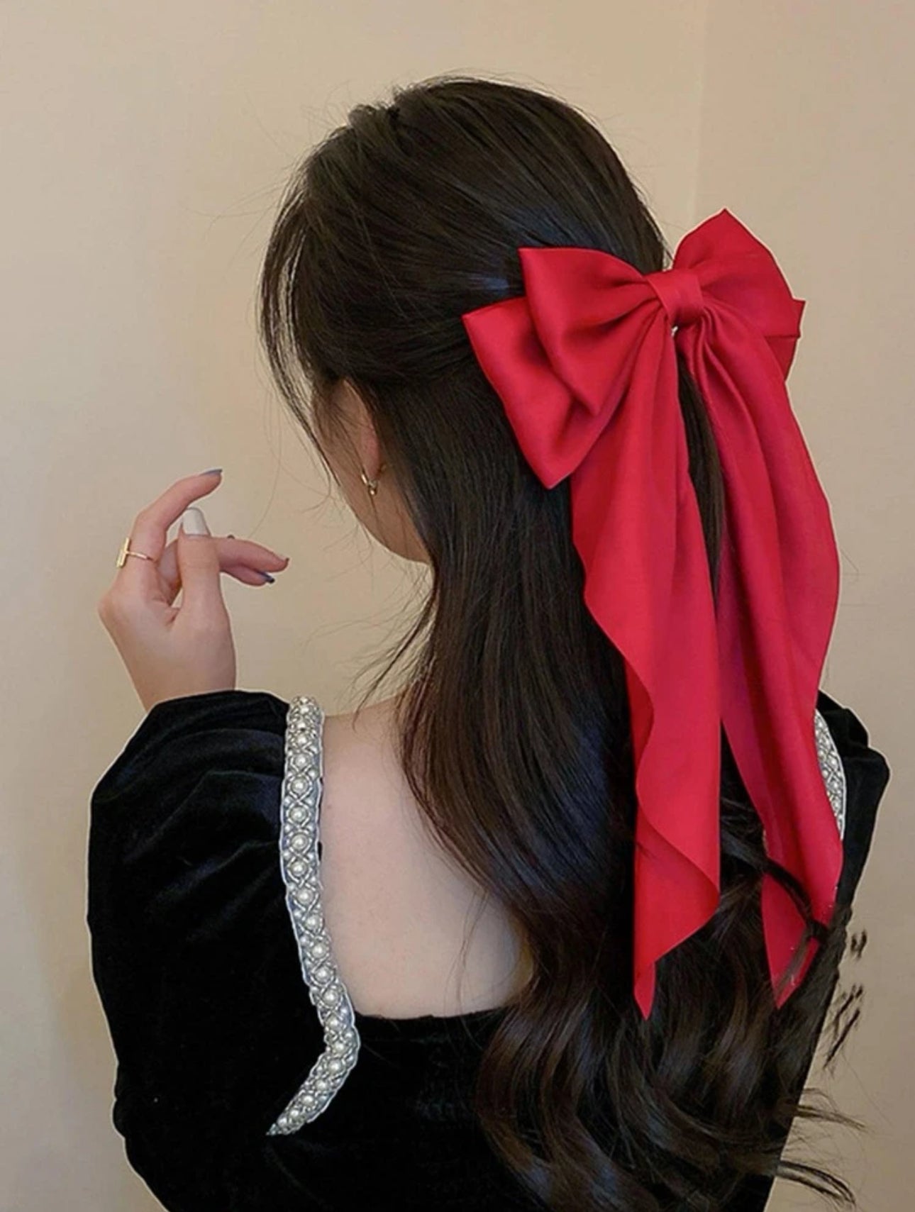 Large bow